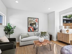 4425 Fremont Avenue N A, Seattle WA 98103
