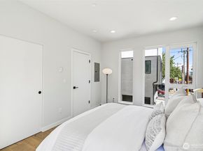 4425 Fremont Avenue N A, Seattle WA 98103