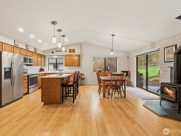 6830 Norma Beach Road, Edmonds WA 98026