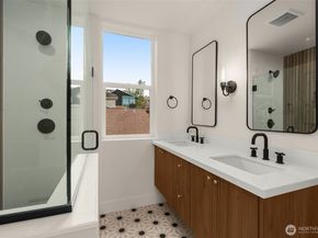 7403 Dayton Avenue N, Seattle WA 98103