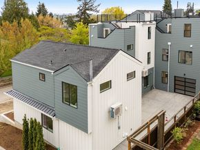 7403 Dayton Avenue N, Seattle WA 98103