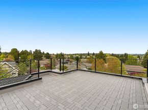 7403 Dayton Avenue N, Seattle WA 98103