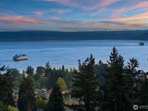 19314 94th Avenue W, Edmonds WA 98020