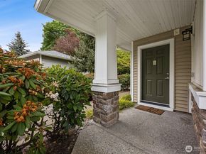 21048 40th Place S J2, SeaTac WA 98198