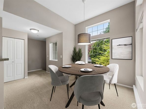 21048 40th Place S J2, SeaTac WA 98198