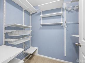 21048 40th Place S J2, SeaTac WA 98198