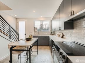 6610 Carleton Avenue S B, Seattle WA 98108