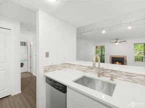 13717 Linden Avenue N 221, Seattle WA 98133