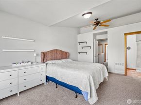 524 Pilchuck Path, Everett WA 98201