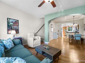 524 Pilchuck Path, Everett WA 98201