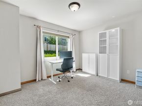 524 Pilchuck Path, Everett WA 98201