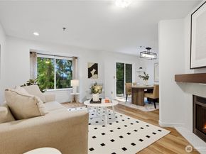 17409 NE 88th Place 9E, Redmond WA 98052