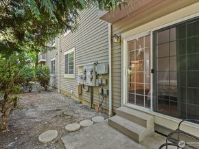18550 NE 57th Street C18550, Redmond WA 98052