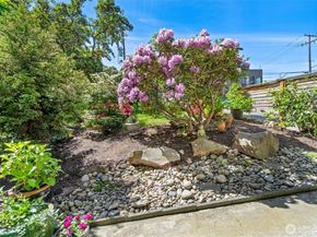 75 E Lynn Street B, Seattle WA 98102
