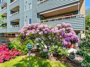 75 E Lynn Street B, Seattle WA 98102