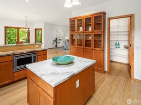14730 75th Avenue NE, Kenmore WA 98028