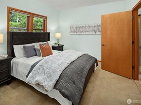 14730 75th Avenue NE, Kenmore WA 98028