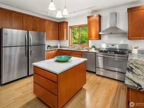 14730 75th Avenue NE, Kenmore WA 98028