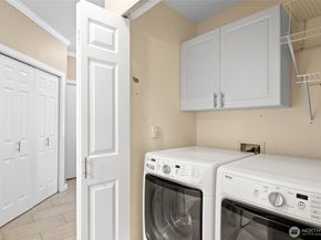 18505 SE Newport Way D118, Issaquah WA 98027