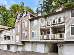 18505 SE Newport Way D118, Issaquah WA 98027