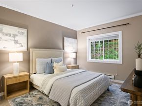18505 SE Newport Way D118, Issaquah WA 98027