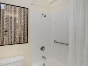 507 W Mercer Street 704, Seattle WA 98119
