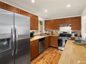 14011 98th Avenue NE, Kirkland WA 98034