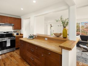 14011 98th Avenue NE, Kirkland WA 98034