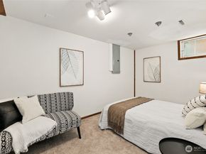 6716 37th Avenue SW, Seattle WA 98126