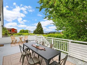 6716 37th Avenue SW, Seattle WA 98126