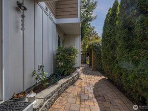 3030 31st Avenue W, Seattle WA 98199