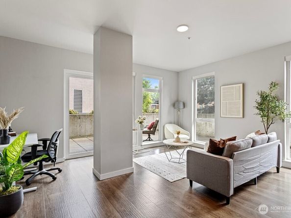 1085 103rd Avenue NE 100, Bellevue WA 98004