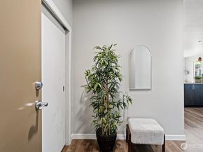 1085 103rd Avenue NE 100, Bellevue WA 98004