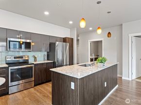 1085 103rd Avenue NE 100, Bellevue WA 98004