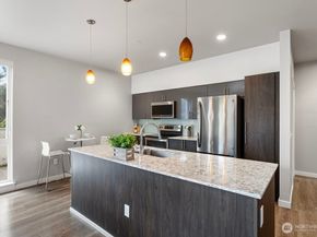 1085 103rd Avenue NE 100, Bellevue WA 98004