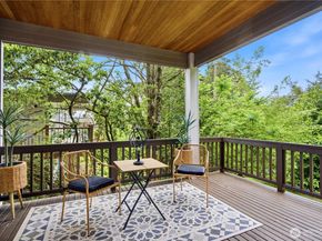 10115 NE 24th St, Bellevue WA 98004