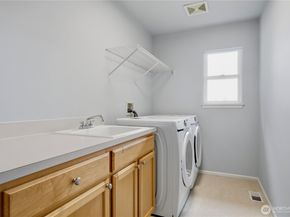 10115 NE 24th St, Bellevue WA 98004