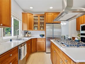 10115 NE 24th St, Bellevue WA 98004