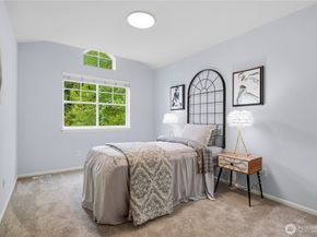10115 NE 24th St, Bellevue WA 98004