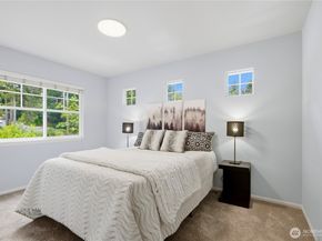 10115 NE 24th St, Bellevue WA 98004