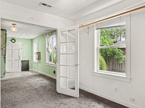 926 E Marine View Drive, Everett WA 98201