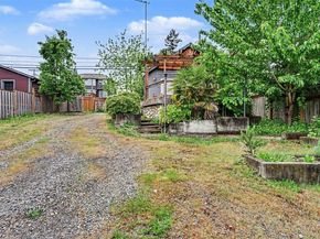 926 E Marine View Drive, Everett WA 98201