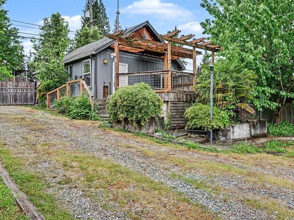 926 E Marine View Drive, Everett WA 98201