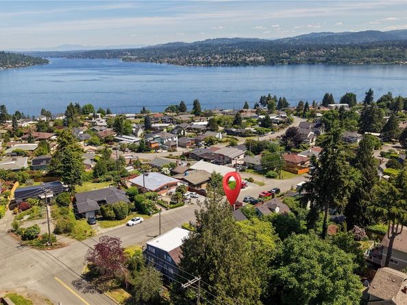 7811 S 112th Street, Seattle WA 98178