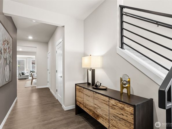 4904 237th Court NE 7, Issaquah WA 98029