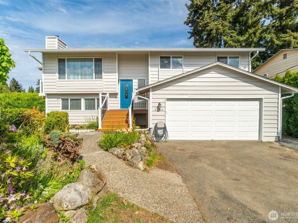 20915 80th Place W, Edmonds WA 98026