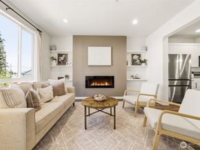 13710 Ash Way A2, Everett WA 98204