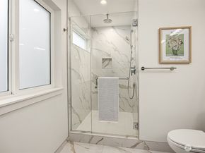 2005 Dexter Avenue N B, Seattle WA 98109