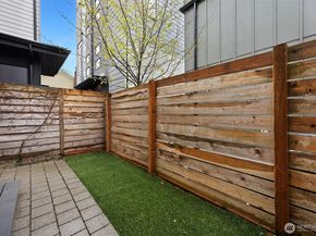 2005 Dexter Avenue N B, Seattle WA 98109