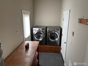 26787 Red Maple Lane NE, Kingston WA 98346